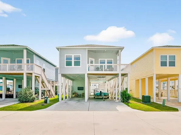 107 Rainbow Reef, Rockport, TX 78382
