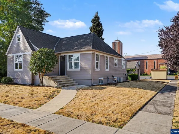 575 E Jefferson St, Stayton, OR 97383