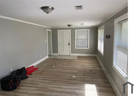2 bed, 1100 sqft, $1,100 — Photo 4
