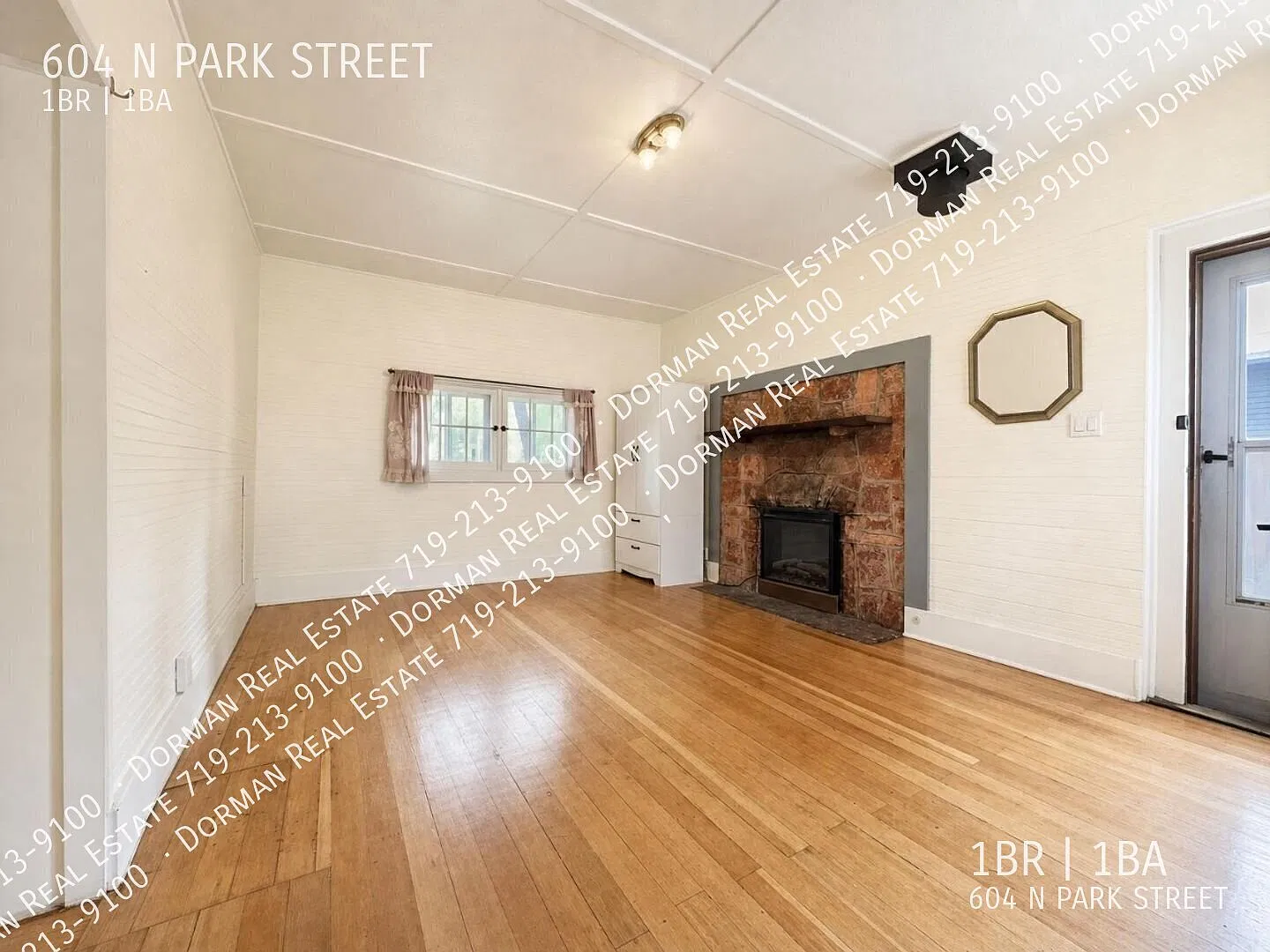 Pending Approval - Darling Studio Cabin Close To Everything Downtown! — Photo 4