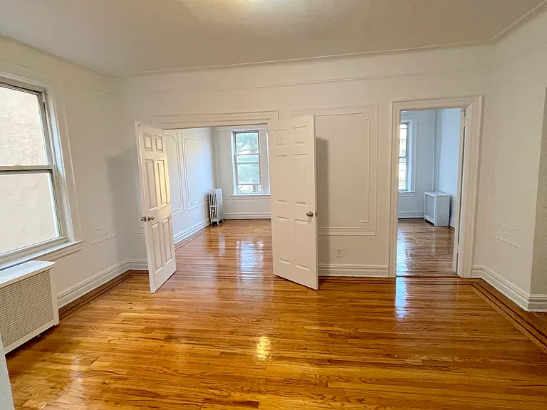 30-75 44th St #2R — Photo 3
