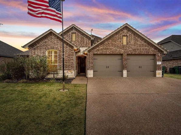 916 Cumberland St, McGregor, TX 76657