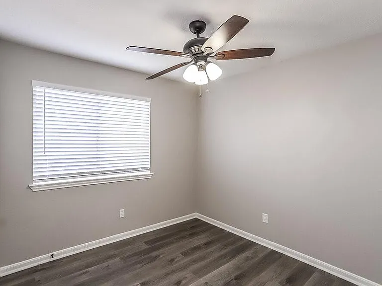 10518 Southway Bend Ln — Photo 14
