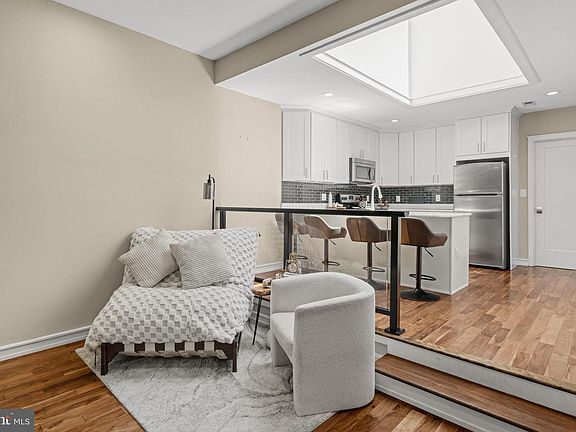 4th image of 1321 N 7th St #3