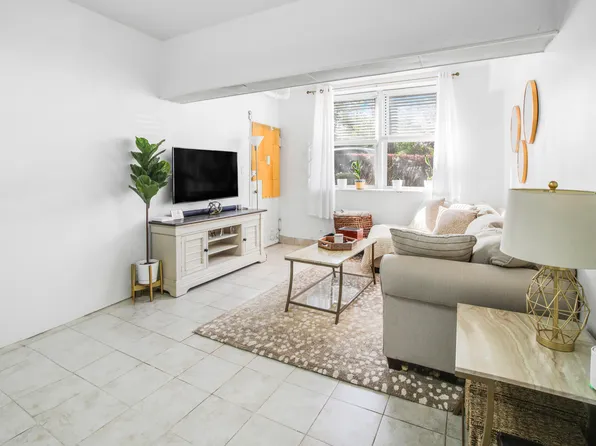 9801 Shore Road image 2 of 12