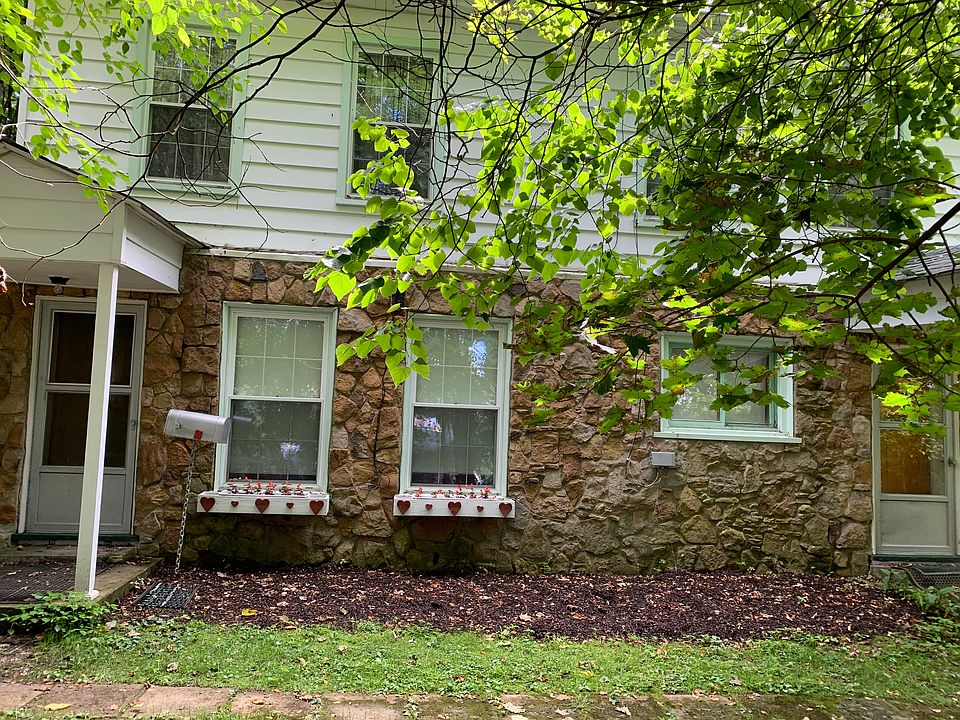 1712 Collier St, Johnstown, PA 15902 Zillow