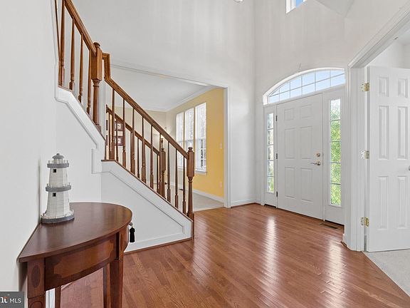 4th image of 24813 Rivers Edge Rd
