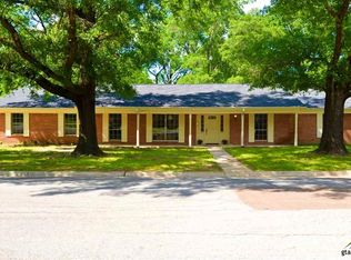 509 Redbud Ln, Mount Pleasant, TX 75455