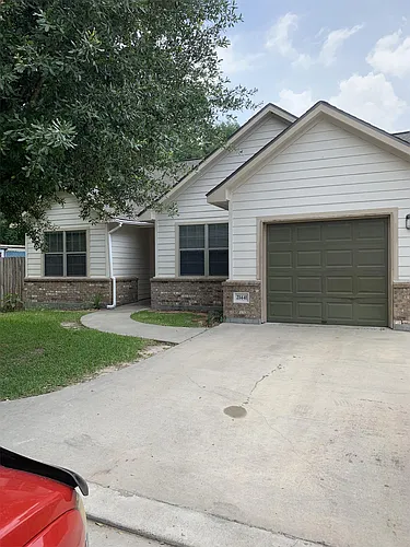 21441 W Wallis Dr #A Photo 1
