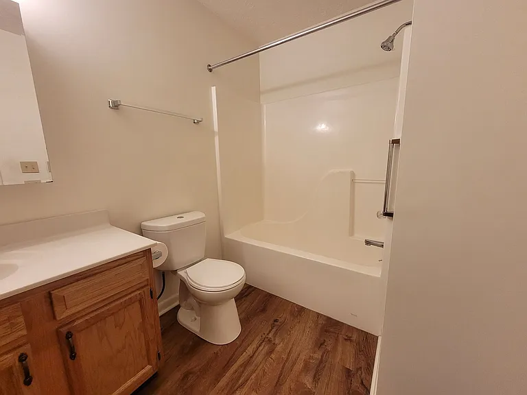 100 Sterling Hills Dr — Photo 10