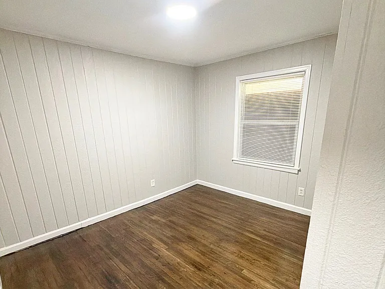 3587 Hallbrook St — Photo 12