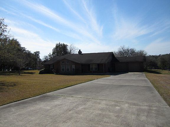 3rd image of 211 Maguey Dr