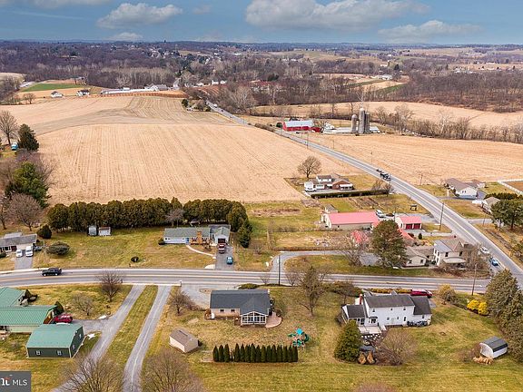 3rd image of 15 Main St