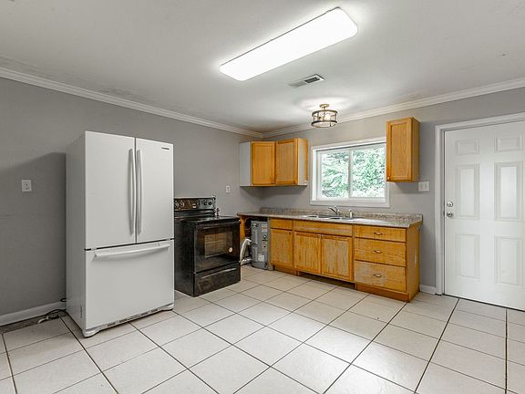 5th image of 719 McGowan Ave Unit B