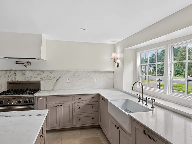 1085 Ridge Rd — Photo 21