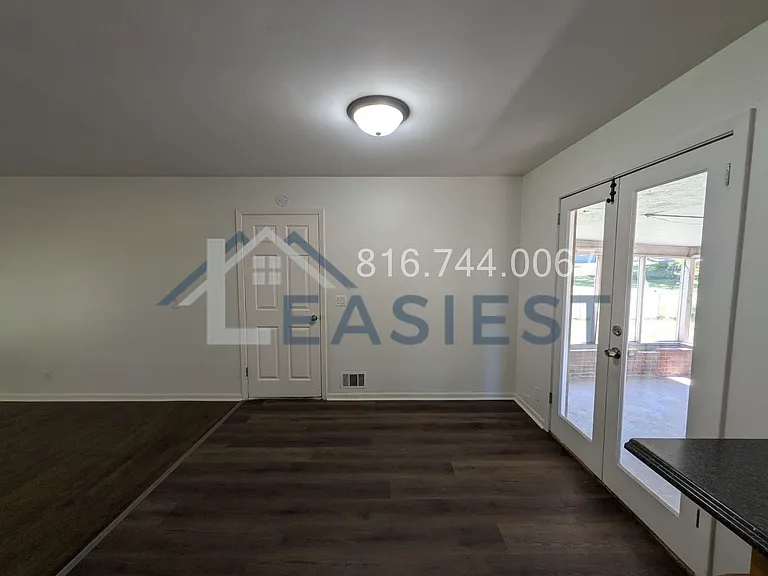 6503 N Walrond Ave — Photo 10