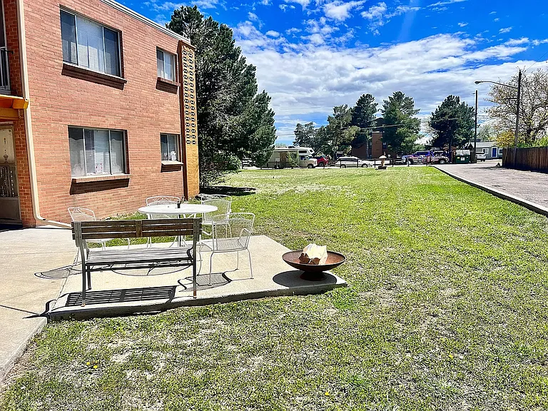 Westland Apartments — Photo 11