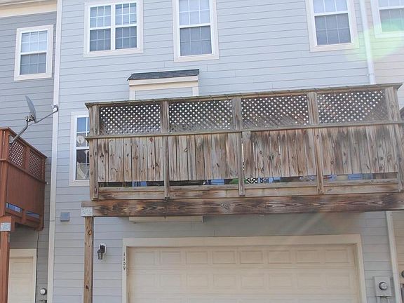 2nd image of 1109 Farrish Pl