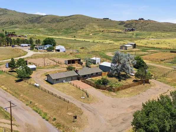 6701 Orchard Dr, Loveland, CO 80538