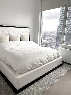 Rented by NY Living Solutions | media 28