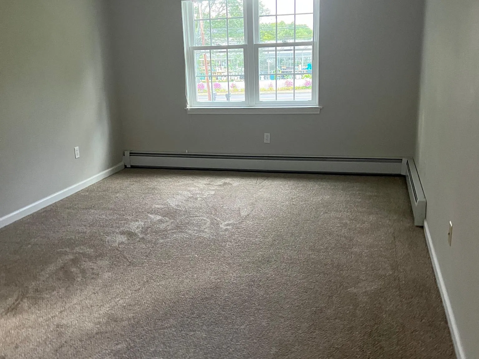 2605 Albany Ave — Photo 3