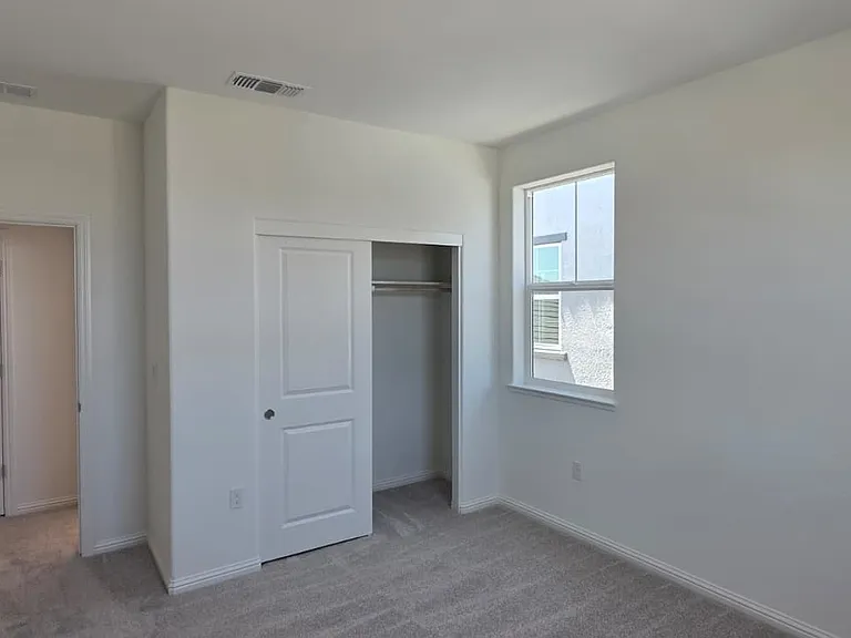 1572 Halo Pl — Photo 12