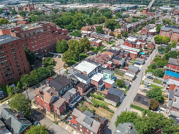 3rd image of 345 Fisk St