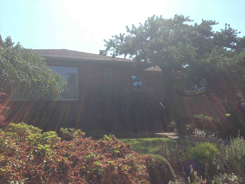 1st image of 7000 42nd Ave NE