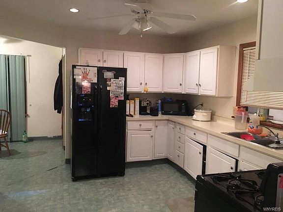4th image of 155 Zelmer St