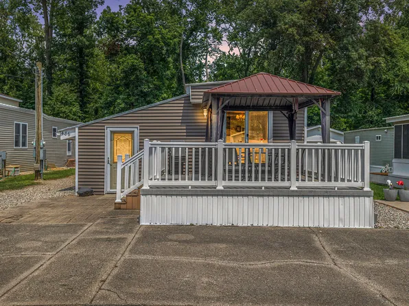 486 Maple Ln, Coldwater, MI 49036