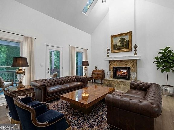 3rd image of 1190 Saint Ives Ct