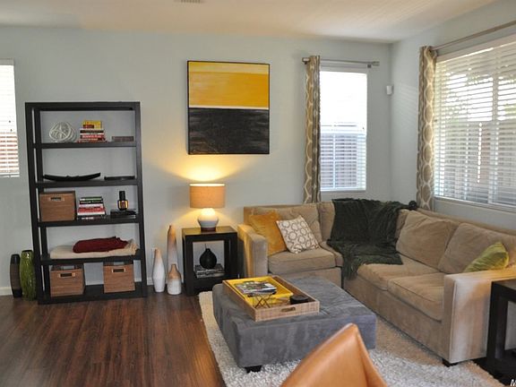 4th image of 121 Candela Cir