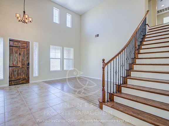 4th image of 305 Falkirk Ct
