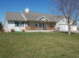 1309 18th St E, Glencoe, MN 55336