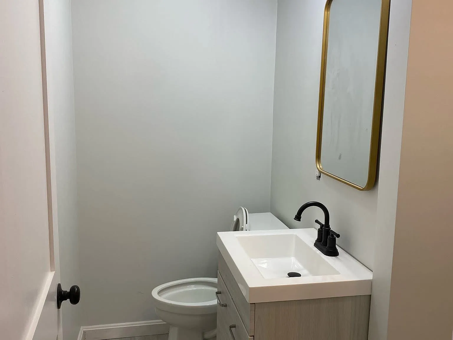 2 bed, 1000 sqft, $2,500 — Photo 2