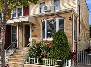 7215 Juniper Valley Rd, Middle Village, NY 11379