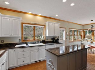 7735 Somerset Rd, Woodbury, MN 55125