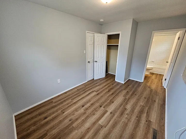 701 W Main St — Photo 9