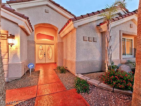 4th image of 5221 Pacific Opal Ave
