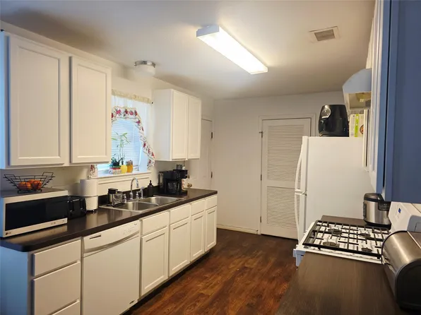 903 Fields St, Richmond, TX 77469