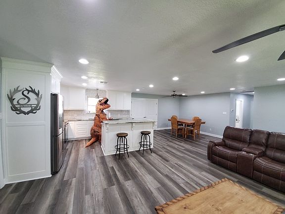4th image of 13470 Leaning Oaks Dr