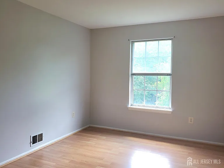 133 Rachel Ct — Photo 11