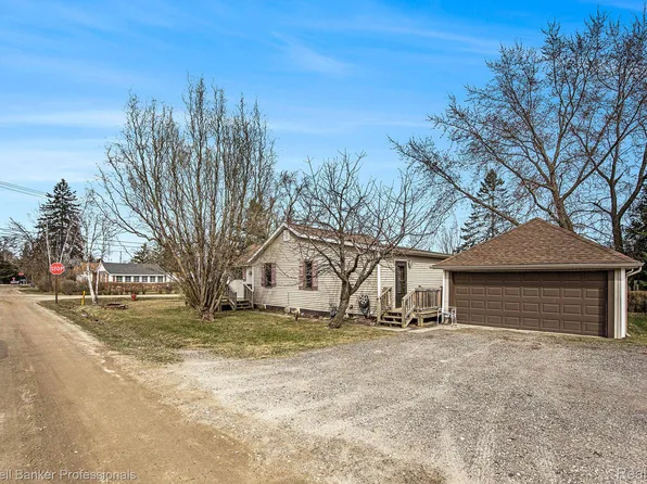 7456 Dogwood Rd, Lexington, MI 48450