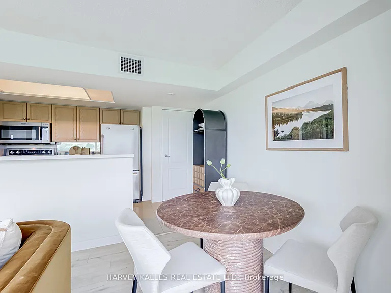 97 Lawton Blvd #601 — Photo 10