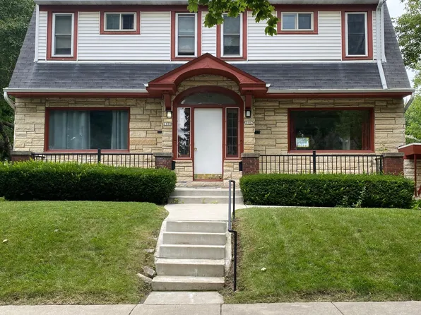 2100 E Beverly Rd, Milwaukee, WI 53211