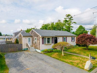 81 Elaine Ave, New Bedford, MA, 02745