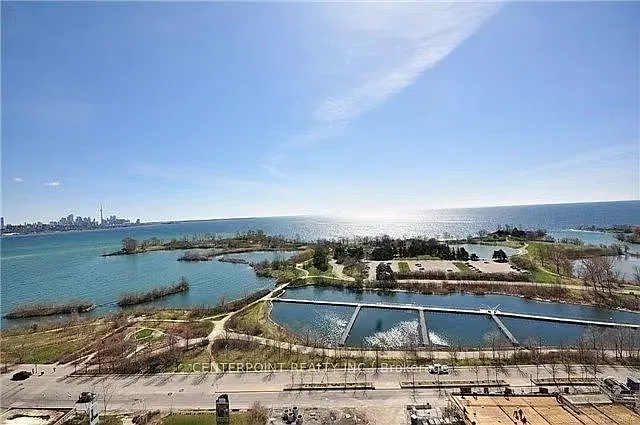 33 Shore Breeze Dr #810