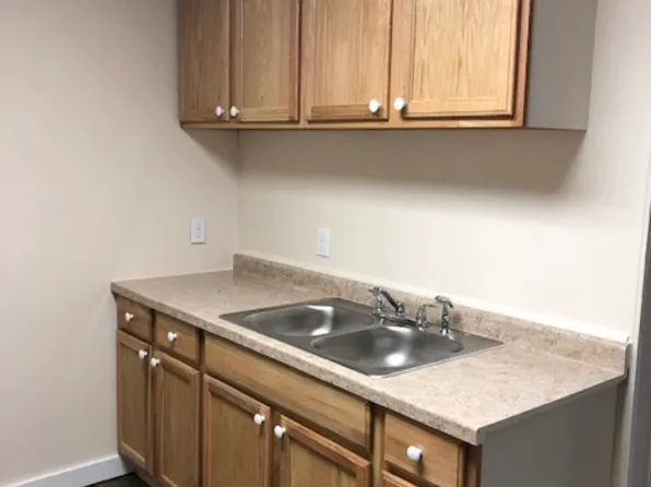 118 N Riverview Dr, Kalamazoo, MI