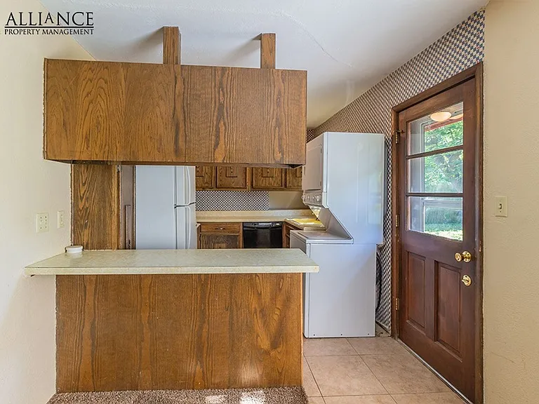 1525 Hartford Rd — Photo 7