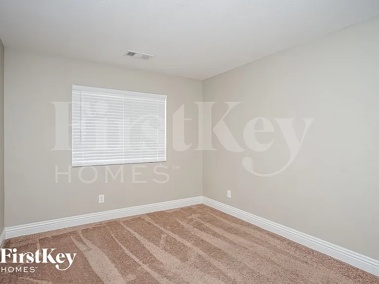 5040 Frozen Springs Ct — Photo 12